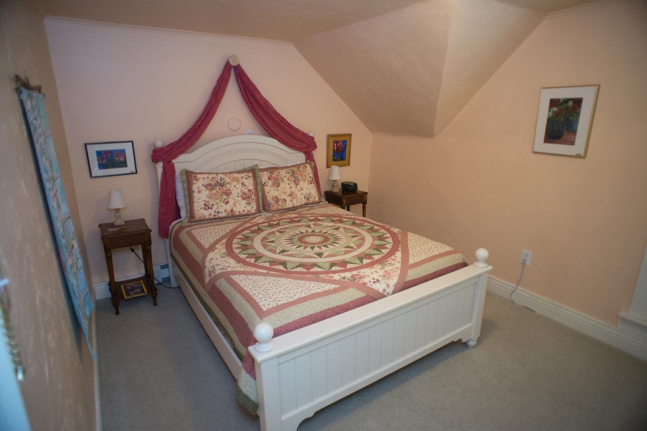Willow Pond Bed And Breakfast Гранд Джанкшен Экстерьер фото